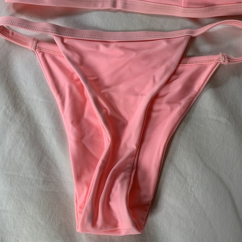 Pink Bikini - Picture 3 of 5